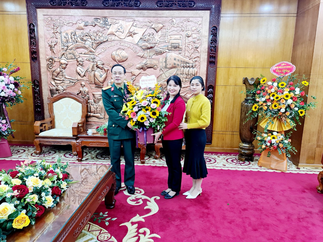 Trường đổi thưởng tải go88 về android
 kỉ niệm 77 năm ngày truyền thống của Quân đội nhân dân Việt Nam